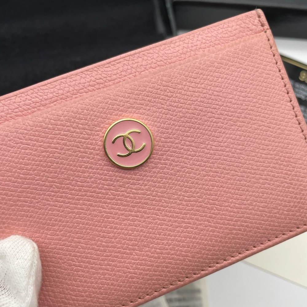 Chanel - Picture 4 of 7